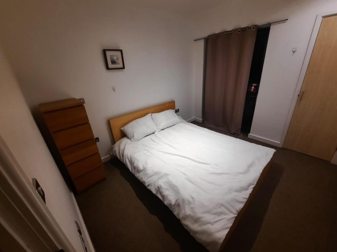 Room In Cardiff City Center - Swiftstay Exterior photo